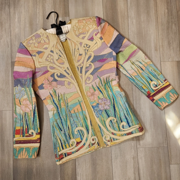 Mary McFadden Jackets & Blazers - Mary McFadden Couture jacket women's 6 pastel pale 100%silk handpainted quilted